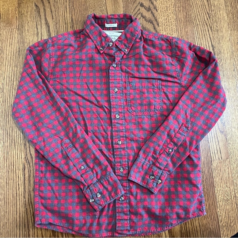 Abercrombie‎ & Fitch Red Gray Flannel Button Down Muscle Style Shirt Size Small